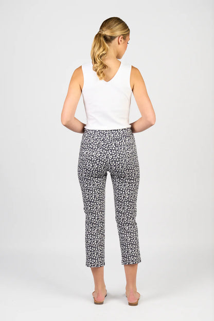 274LW Seirra Slim Leg 7/8 Length Lightweight Pull On