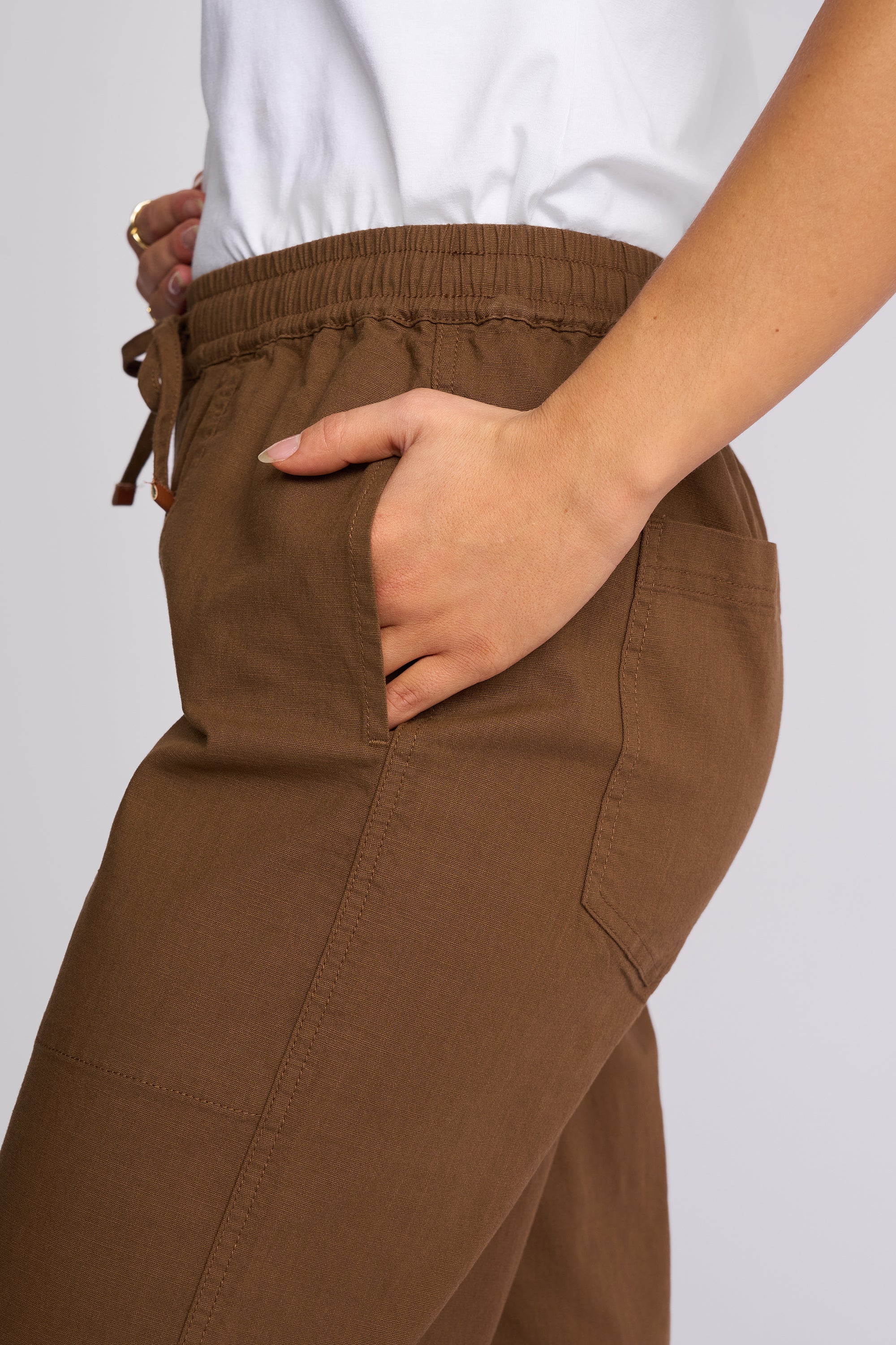 Dione Pant Pecan - Vassalli