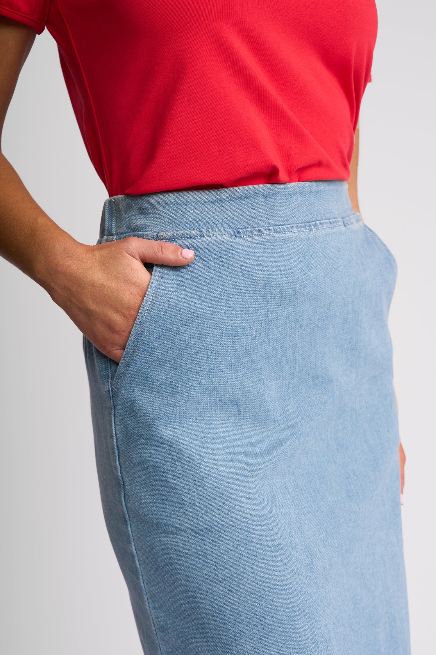 Terra Skirt Light Wash Denim - Vassalli